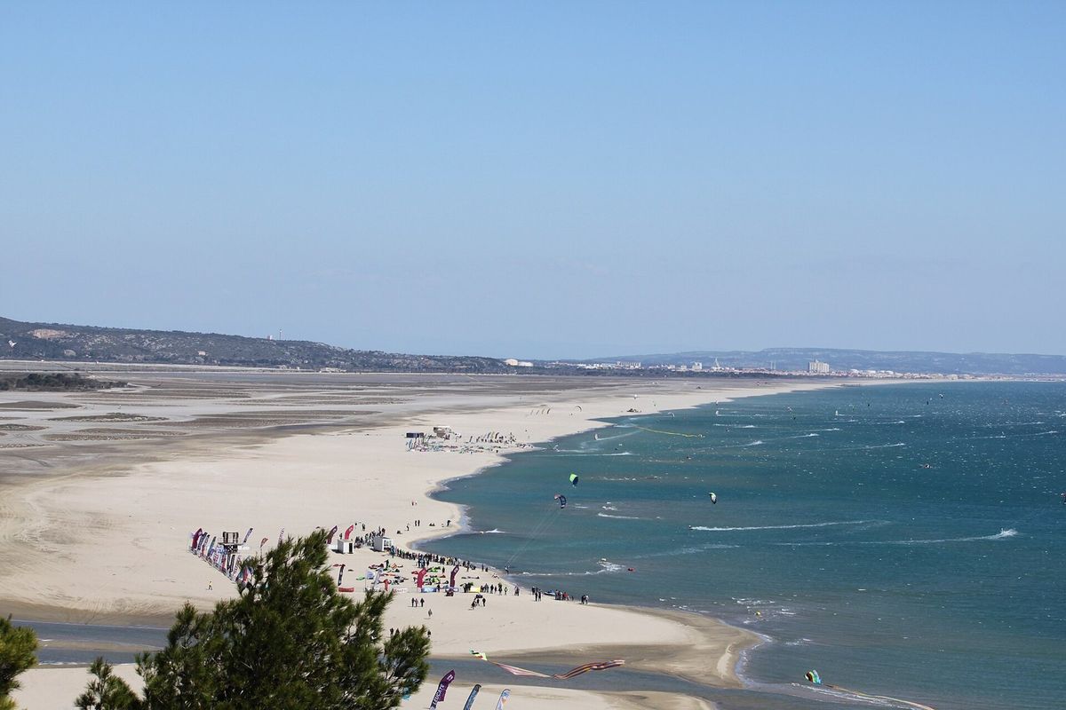 La playa de La Franqui en Leucate durante el Mondial du Vent